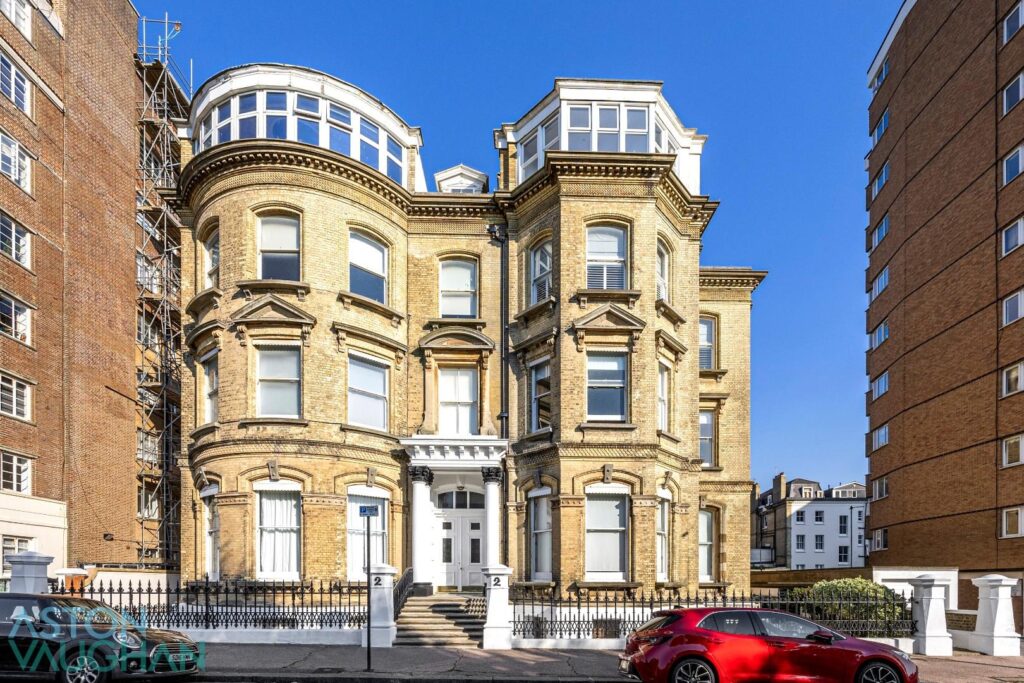 Grand Avenue, Hove