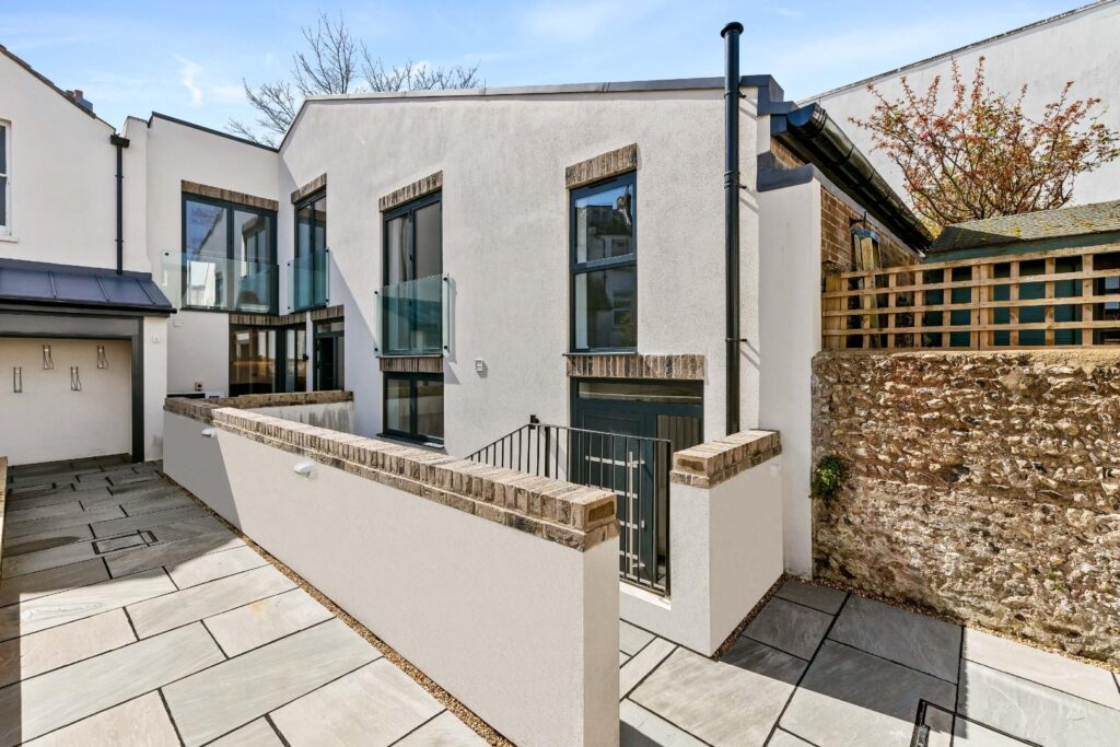 Howard Terrace, Brighton